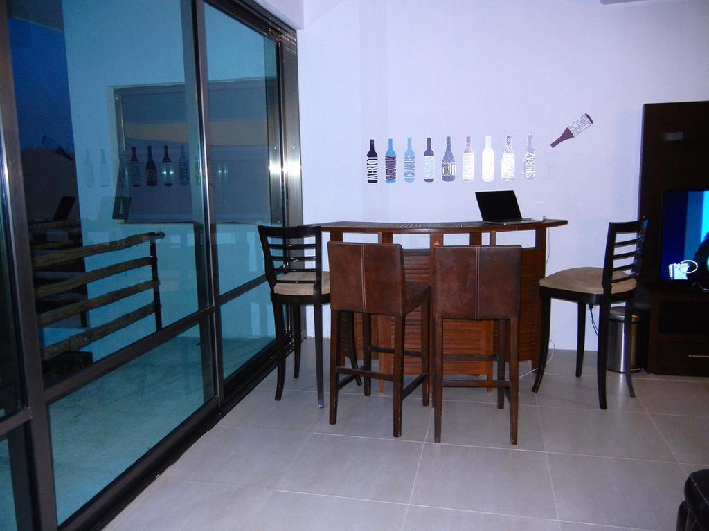 Hostal Urbano - Aeropuerto Alfredo V. Bonfil Eksteriør billede